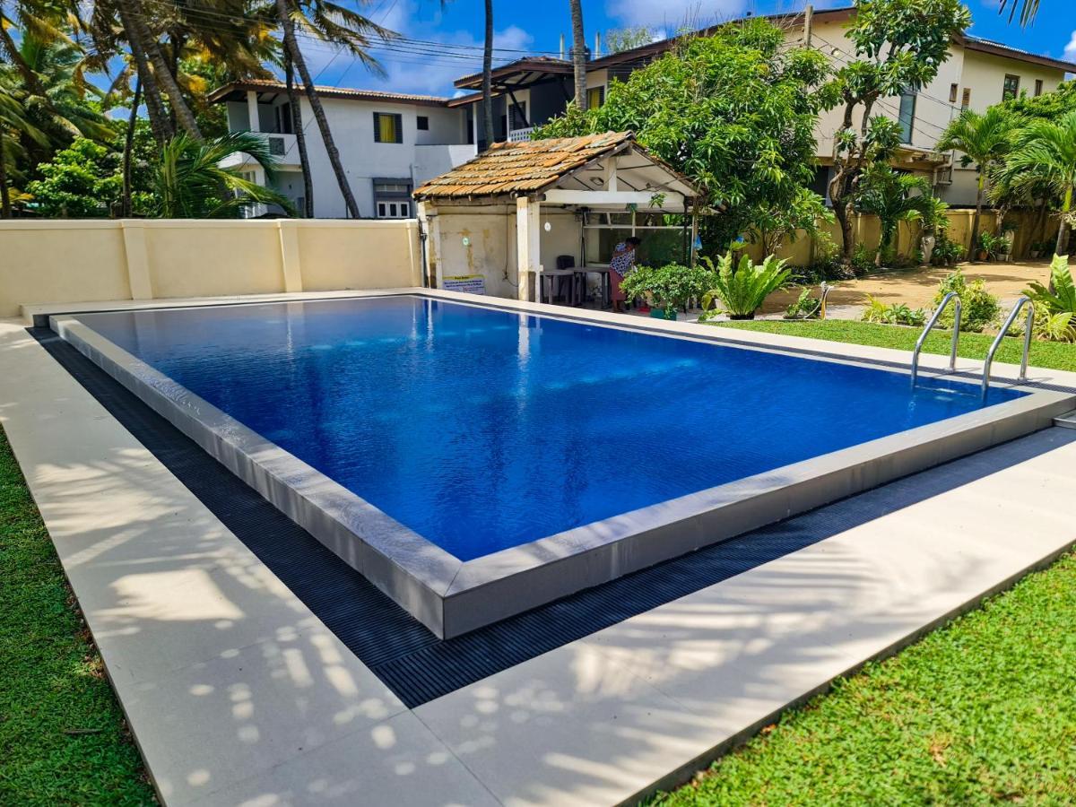 Star Beach Guest House Negombo Ngoại thất bức ảnh