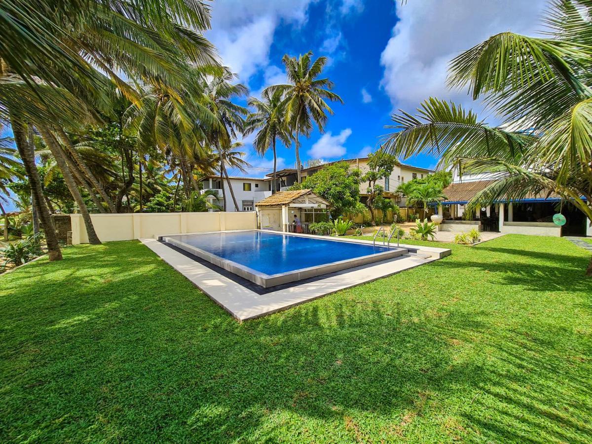 Star Beach Guest House Negombo Ngoại thất bức ảnh