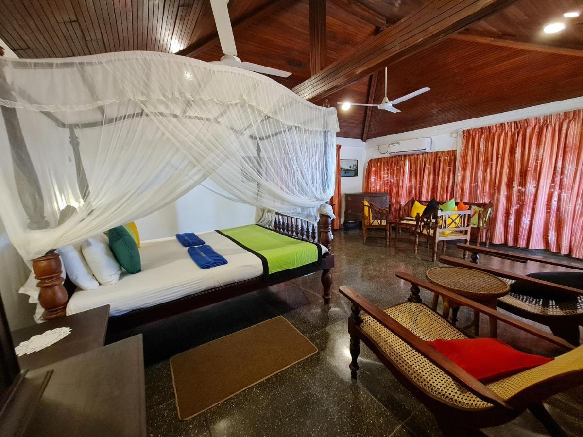 Star Beach Guest House Negombo Ngoại thất bức ảnh