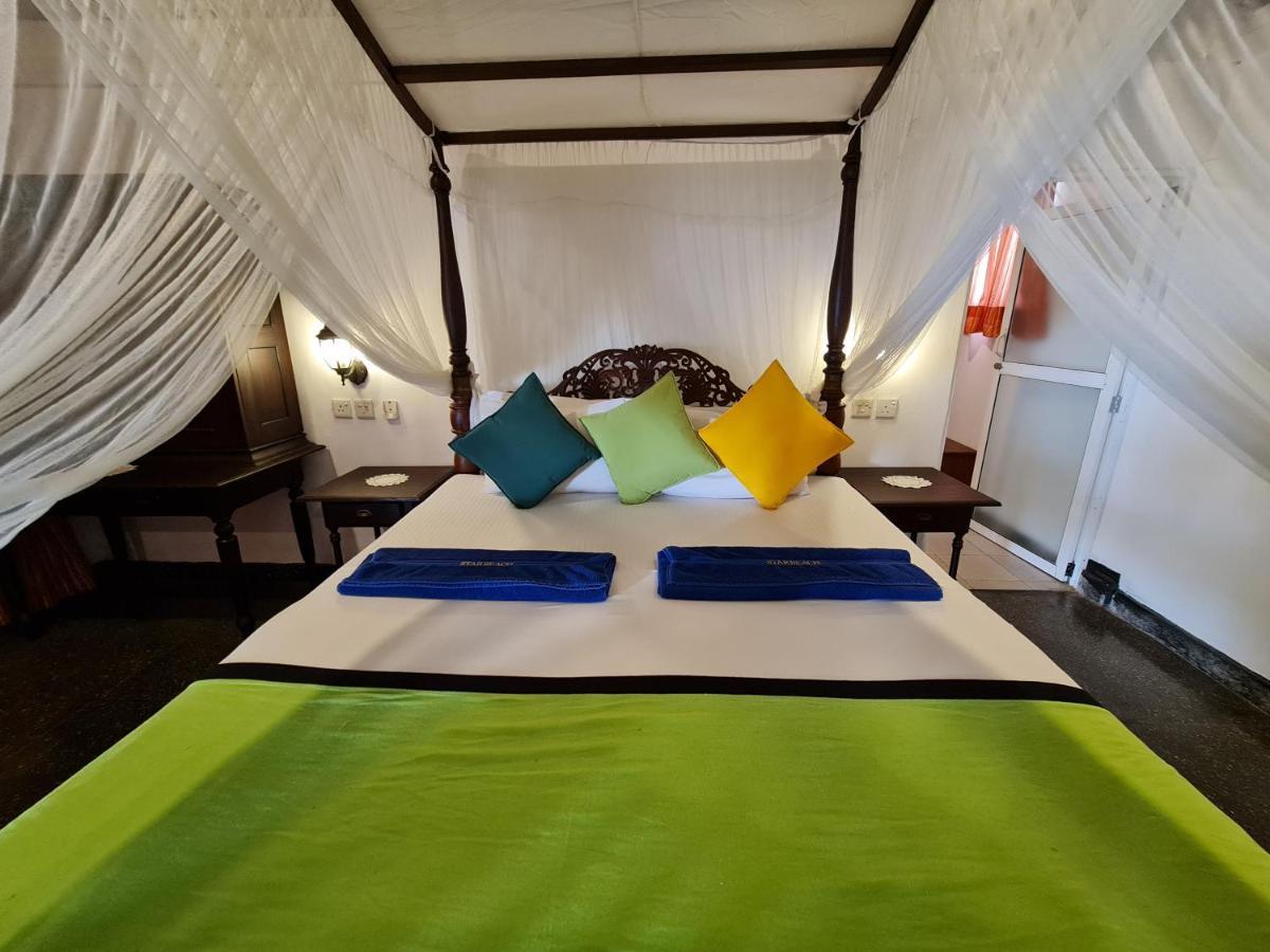Star Beach Guest House Negombo Ngoại thất bức ảnh
