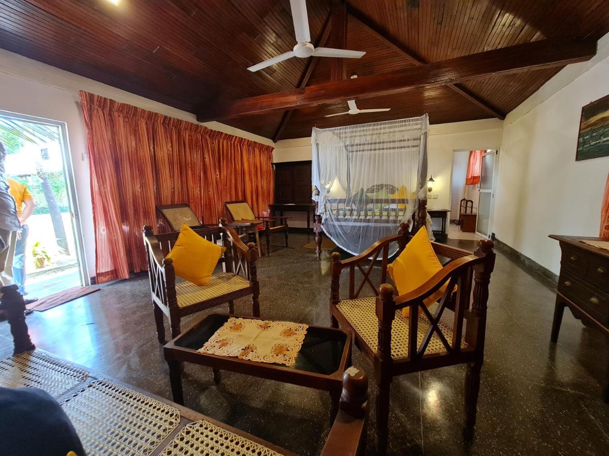 Star Beach Guest House Negombo Ngoại thất bức ảnh