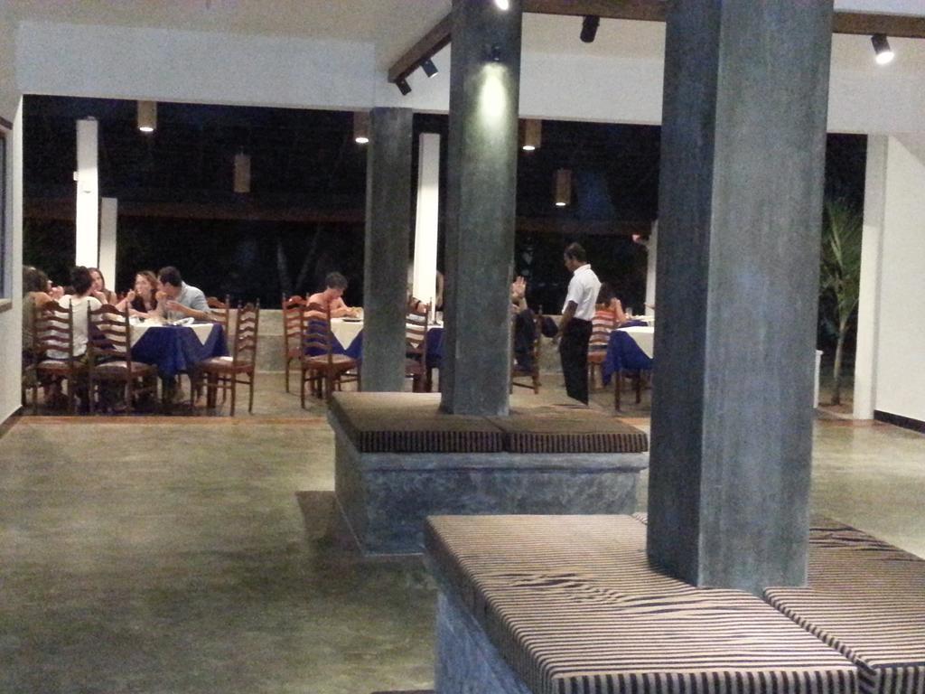Star Beach Guest House Negombo Ngoại thất bức ảnh