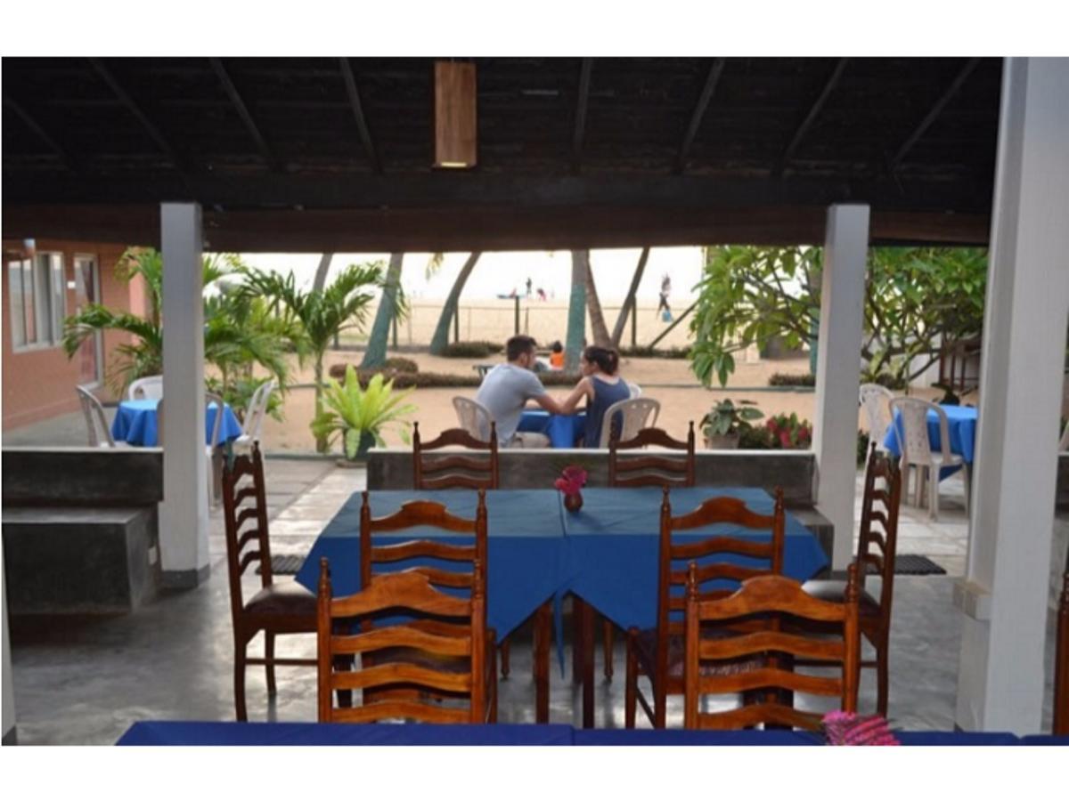 Star Beach Guest House Negombo Ngoại thất bức ảnh