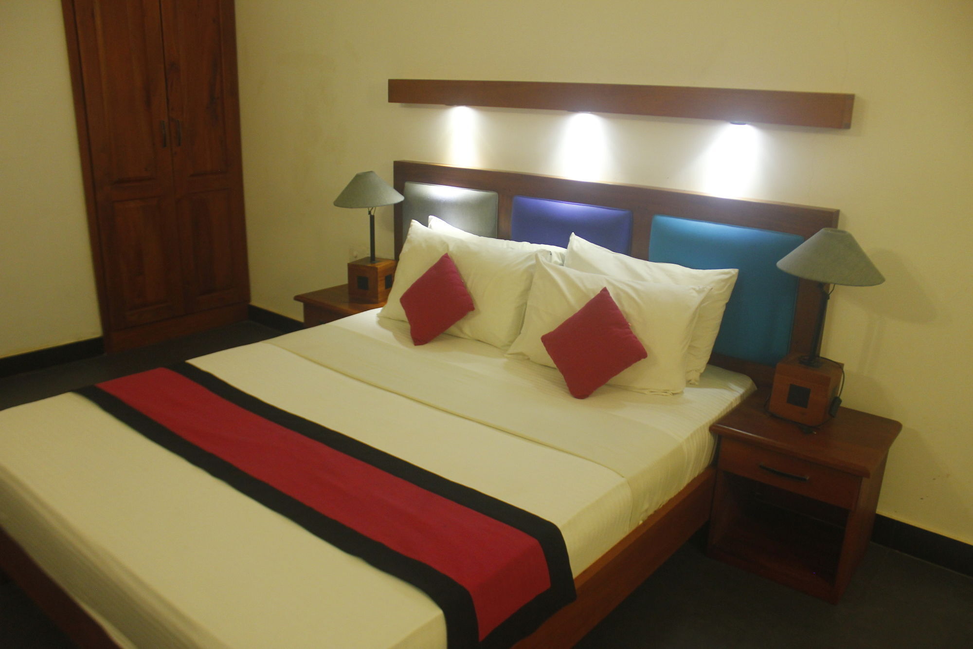 Star Beach Guest House Negombo Ngoại thất bức ảnh