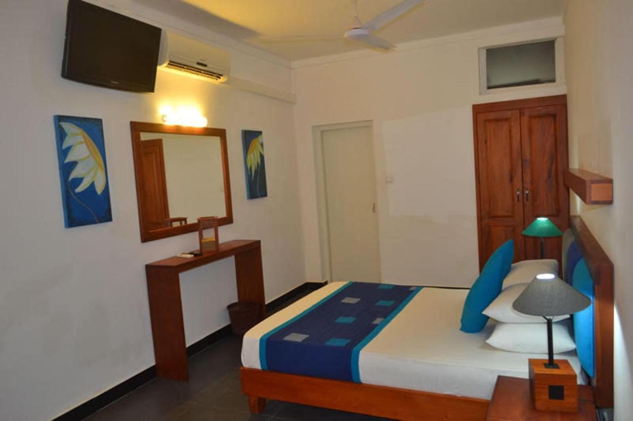 Star Beach Guest House Negombo Ngoại thất bức ảnh