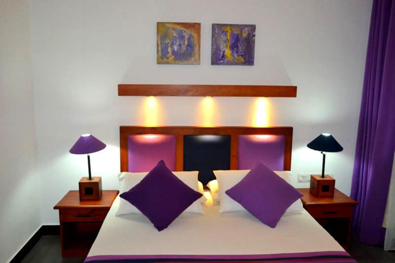 Star Beach Guest House Negombo Ngoại thất bức ảnh