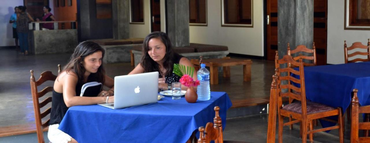 Star Beach Guest House Negombo Ngoại thất bức ảnh